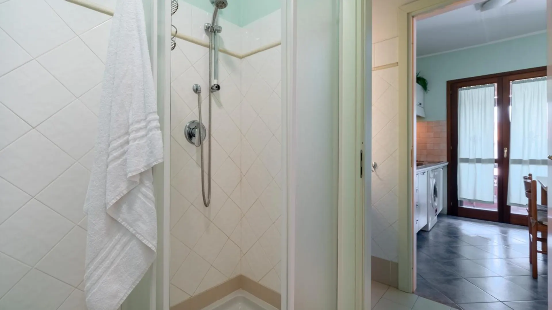 Novita' Seahorse House Spiaggia A 400M Wifi & Aria Condizionata Golfo Aranci Italy