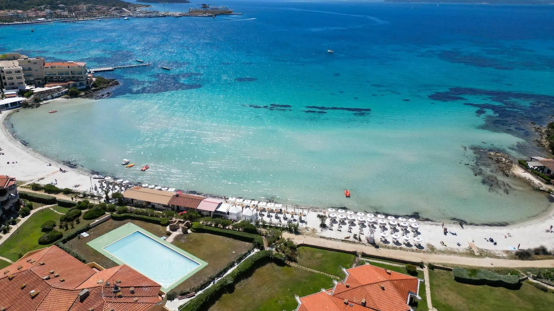 Novita' Seahorse House Spiaggia A 400M Wifi & Aria Condizionata Golfo Aranci 0*,  Italy
